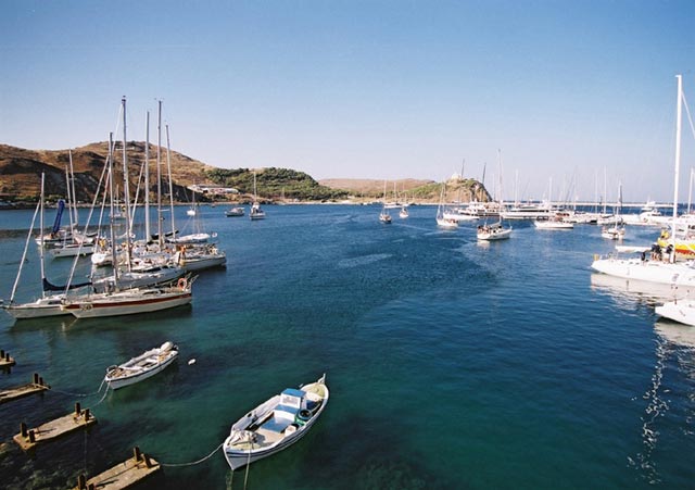 Travel to Athens Photo Gallery  -  LIMNOS REGATTA 2003